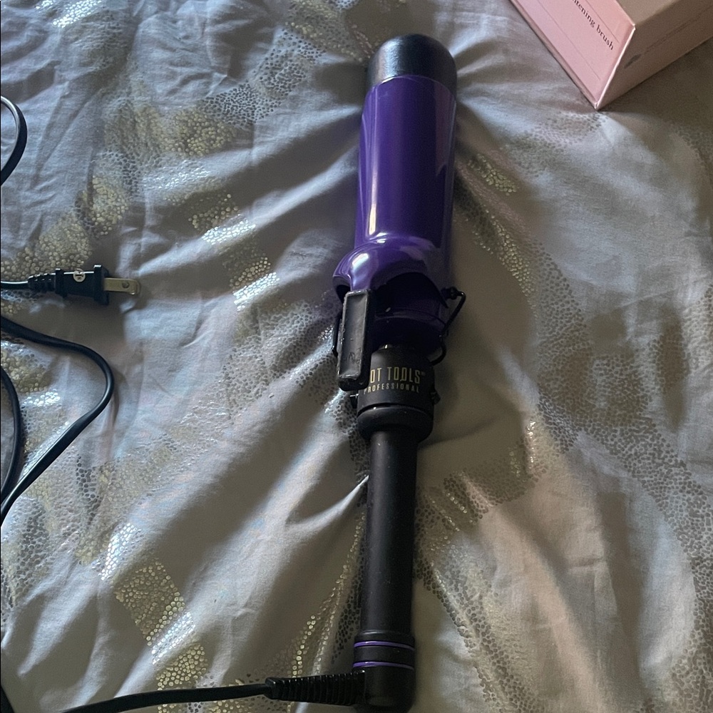 Hot Tools 2” barrel curling iron